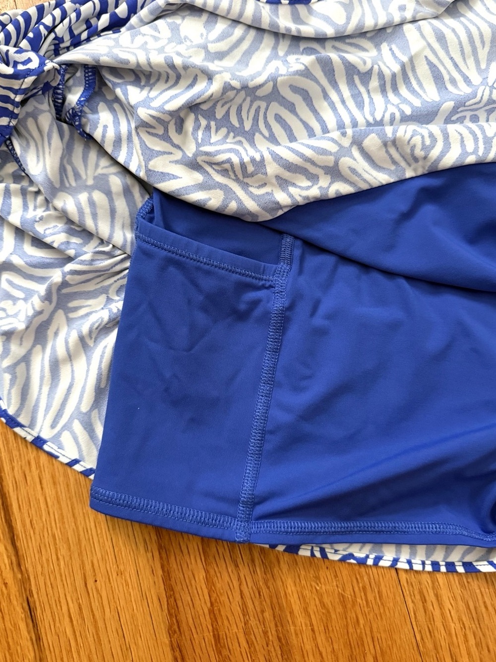 Lilly Pulitzer Cascadia Skort Medium Zee Bebe Golf Luxletic UPF 50+ 13” - Picture 5 of 7